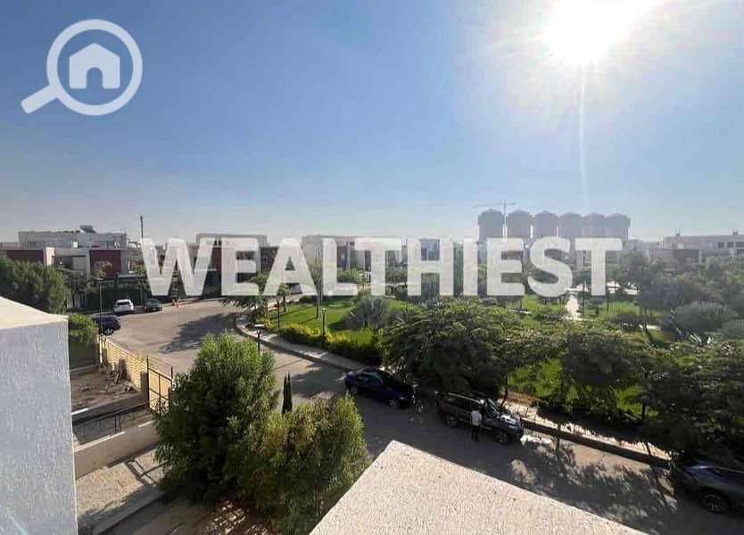 4 cfec64a2-89d8-434d-8ff7-a522e35c6dd6. jpg