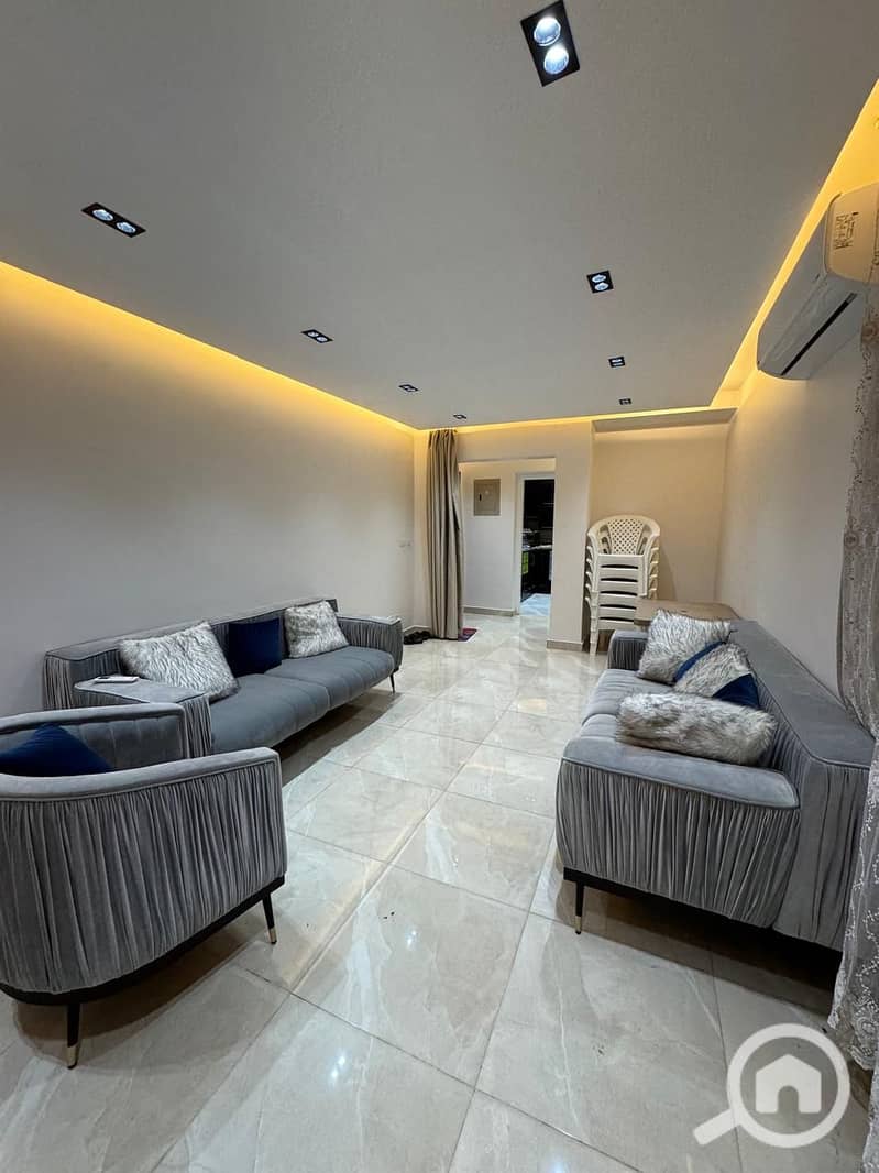 2 90d23977-3722-4bd9-9ef0-93134642dcb0. jpg