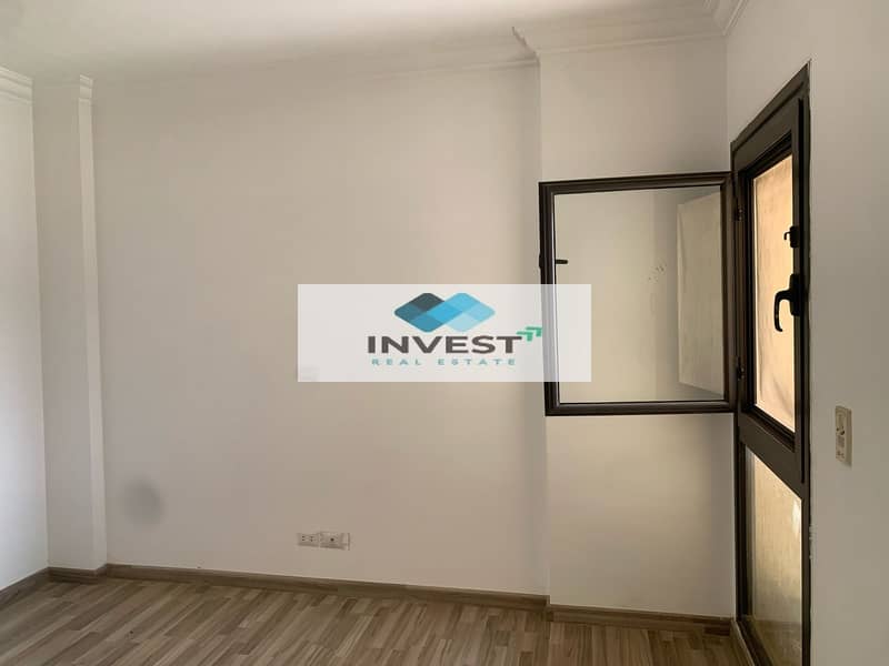 3 2c4b285d-d8fc-4a5c-a8f7-fee7e09a6cd0. jpg