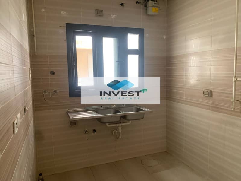 4 8e61dcf4-705a-4e41-8748-3dd3660689d8. jpg