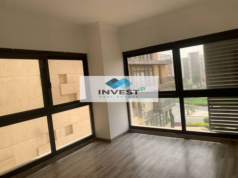 7 159b8ba7-1a0c-4893-963b-069562ddea3a. jpg