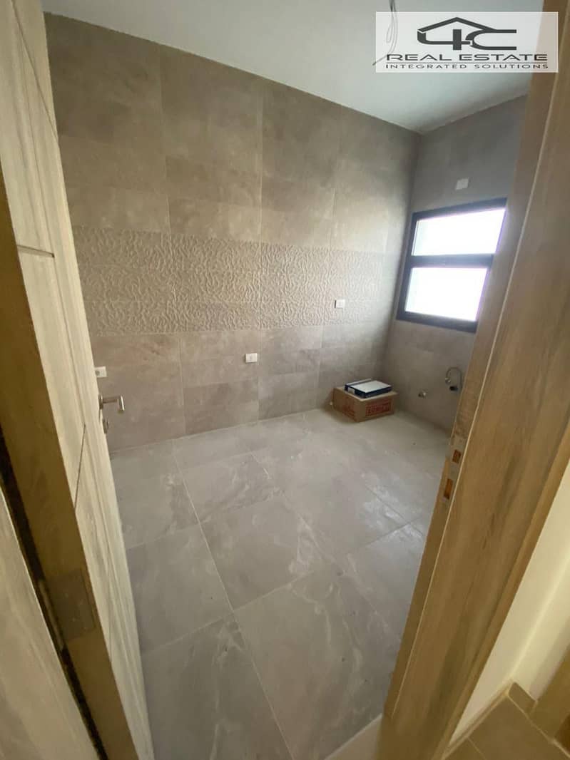 6 WhatsApp Image 2024-11-21 at 1.27. 08 PM (1). jpeg