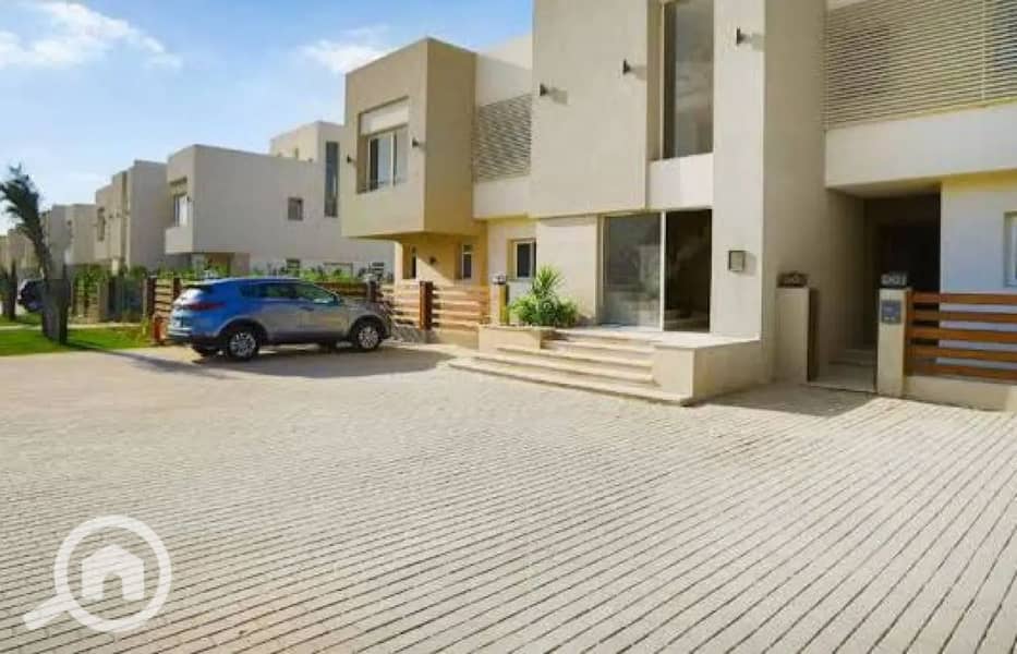 3 7381944-19d80o_1400x900. jpg