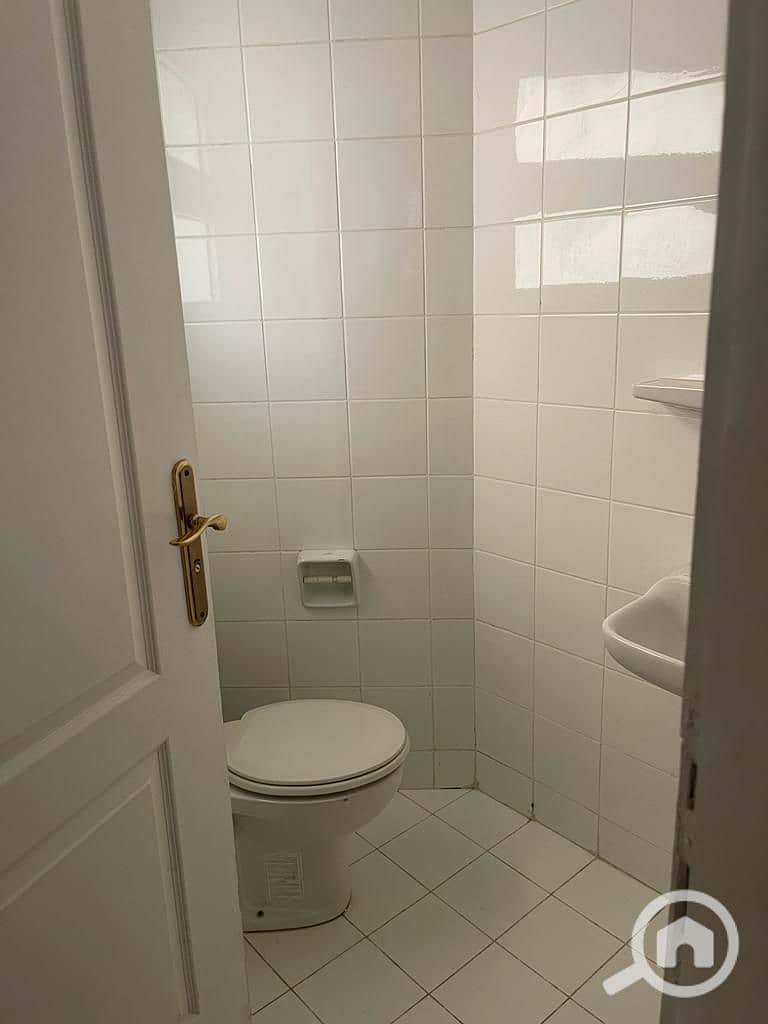 9 WhatsApp Image 2025-10-13 at 22.33. 50_8ff16638. jpg