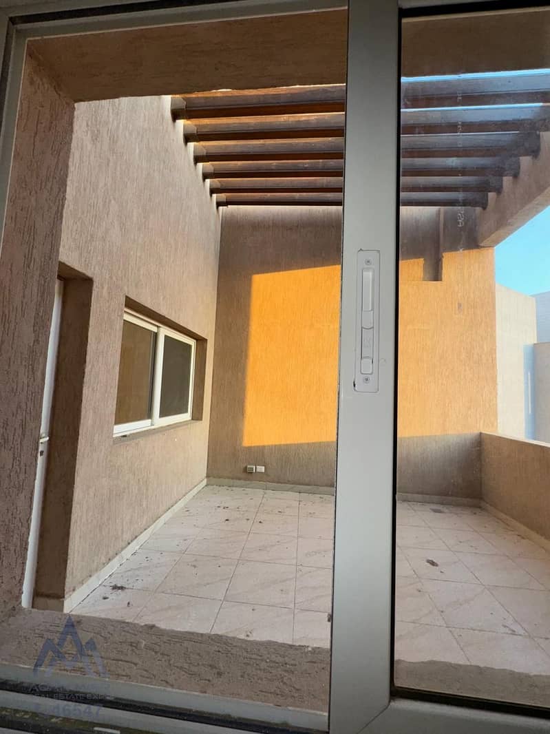 10 WhatsApp Image 2025-11-11 at 4.58. 06 PM (2). jpeg