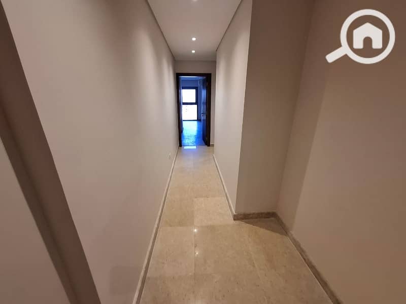 8 72c4cb26-2903-41ec-8c36-1518247a887c. jpeg