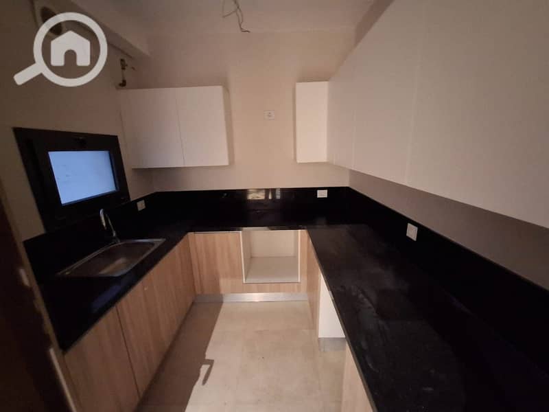 12 113fd599-59cd-469a-a2e9-84e33f3b748e. jpeg