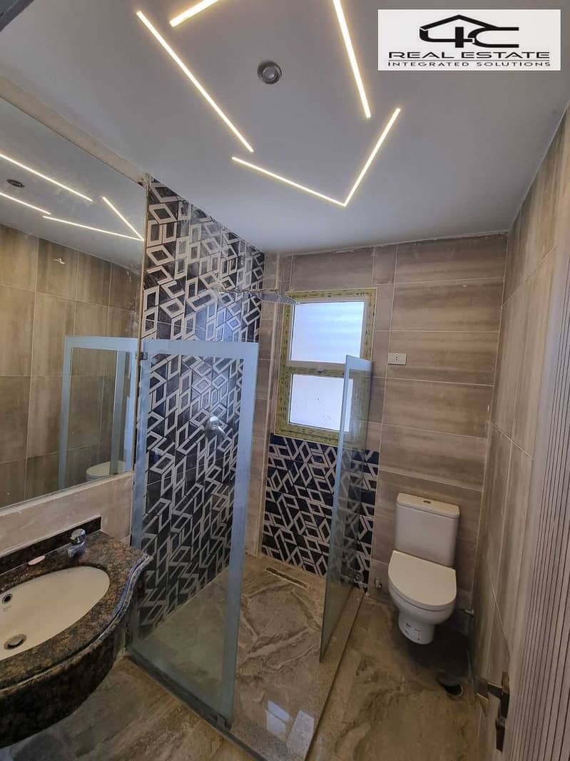 11 FDQS6sb5cuMCXEFsG60vxNBFyA5BkQQzeXe4wmyl. jpg