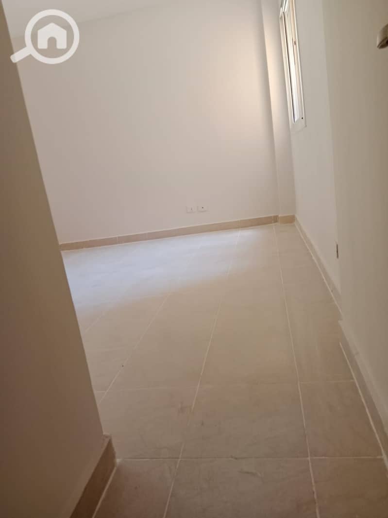 4 1029b73b-ffba-4cf1-a4cf-1bf6d6235a59. jpeg