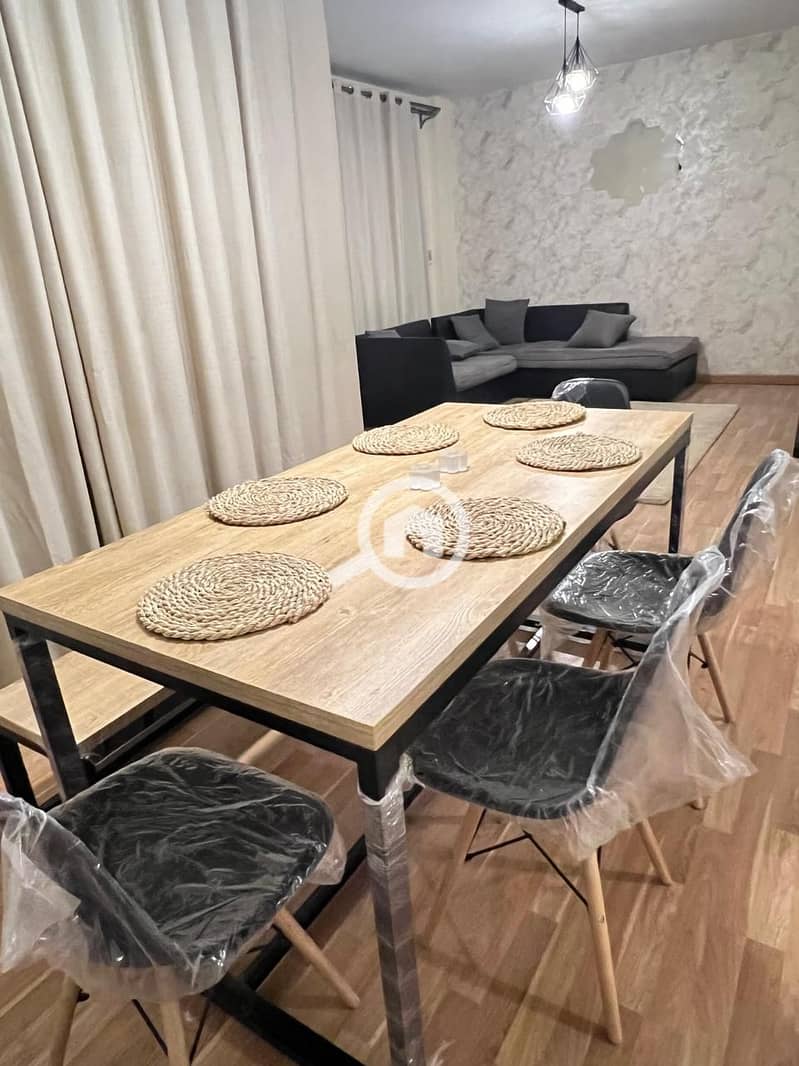 4 4dddd659-7930-4423-9aaf-fbc1c94d389c. jpeg