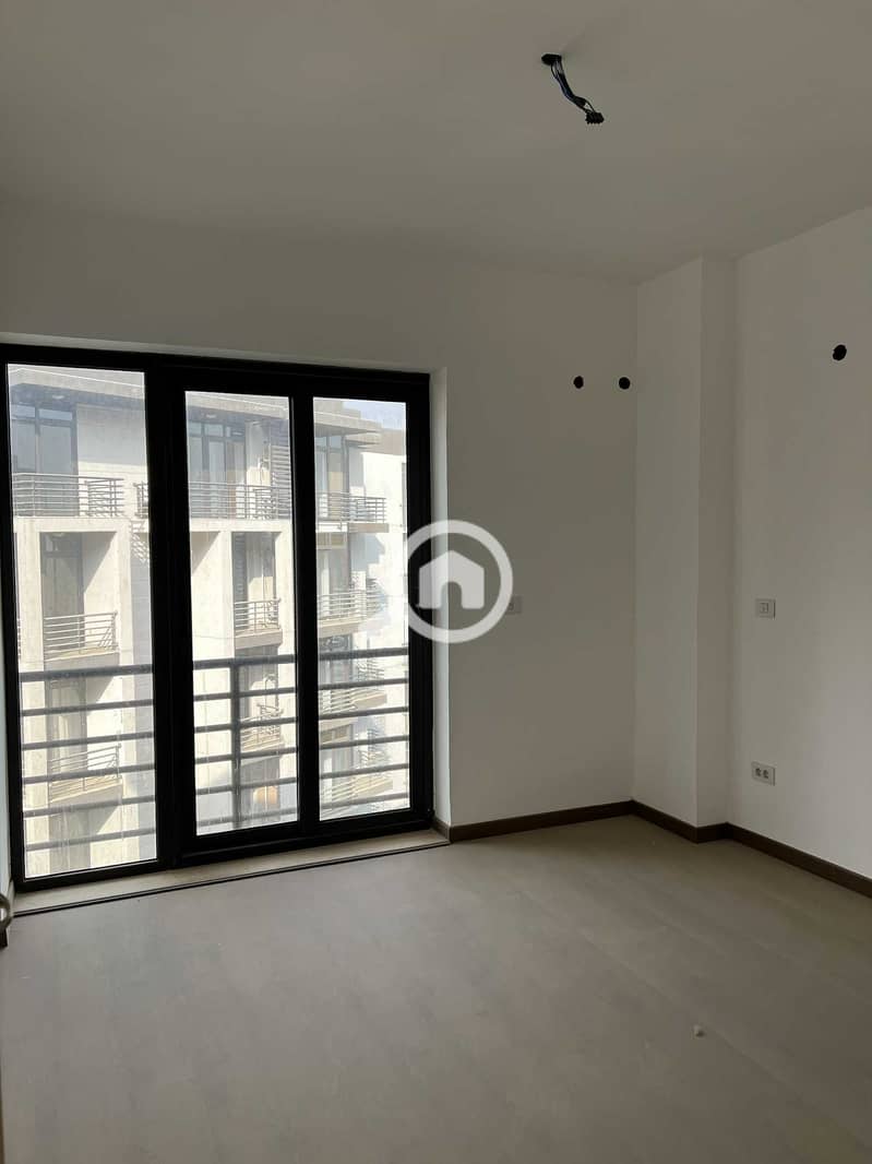 5 WhatsApp Image 2025-11-03 at 15.31. 50 (1). jpeg