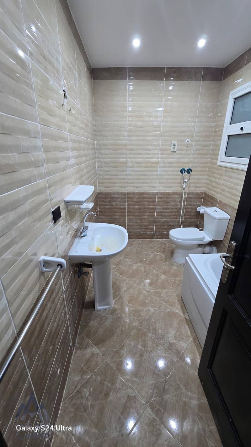 5 WhatsApp Image 2025-11-17 at 12.59. 22 PM(3). jpeg