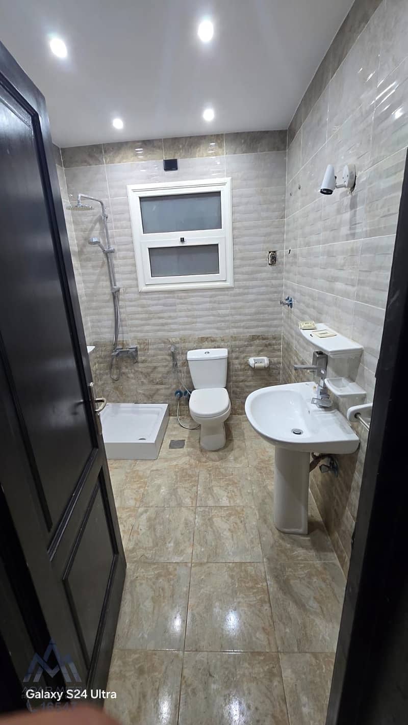 6 WhatsApp Image 2025-11-17 at 12.59. 22 PM(4). jpeg