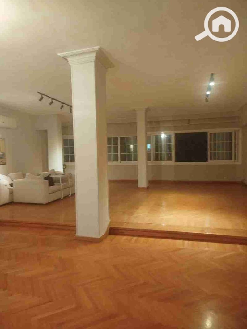 1000239152. jpg 1000239152. jpg