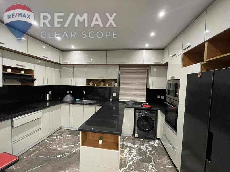 2 c2cf77ff-5eb6-44f5-9825-897e9f104028. jpg