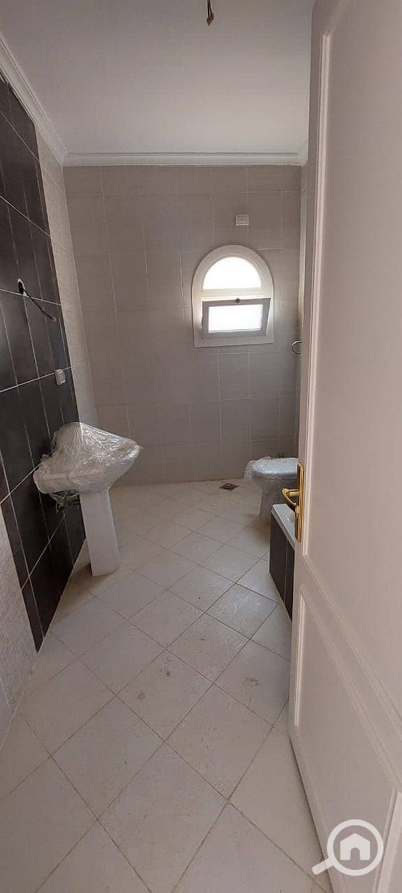 9 9b086fa8-98fd-46b6-accf-dbe655d8cdd8. jpg