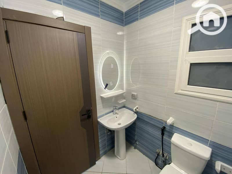 7 WhatsApp Image 2025-11-15 at 12.44. 42 PM (3). jpeg