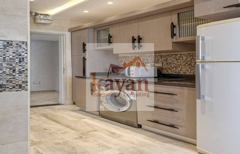 3 5ba02411-cbc6-428b-8f8f-64c5301a2507. jpg