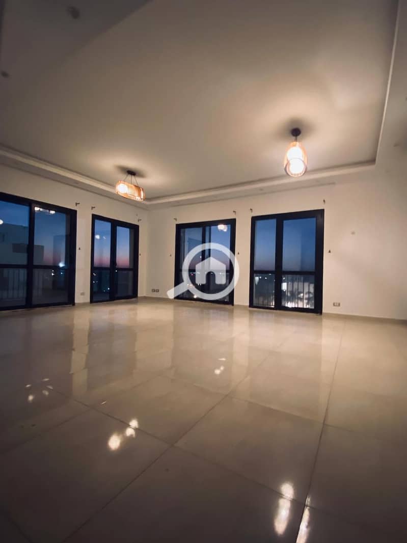 7 4f1d033b-0dda-4b97-8a30-7141da73598b. jpeg