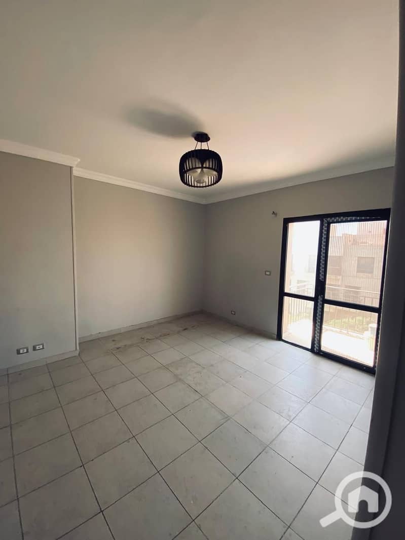 10 64008722-780c-4616-a245-187424425da5. jpeg