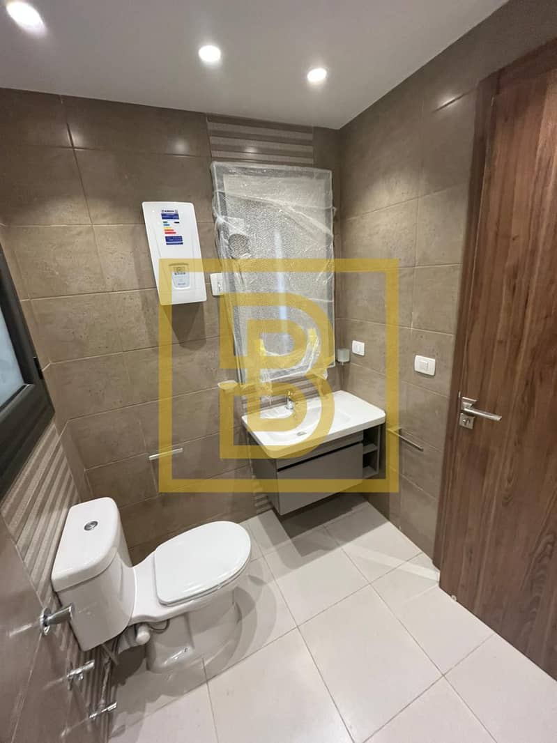 14 WhatsApp Image 2025-10-13 at 17.52. 24_13062171. jpg