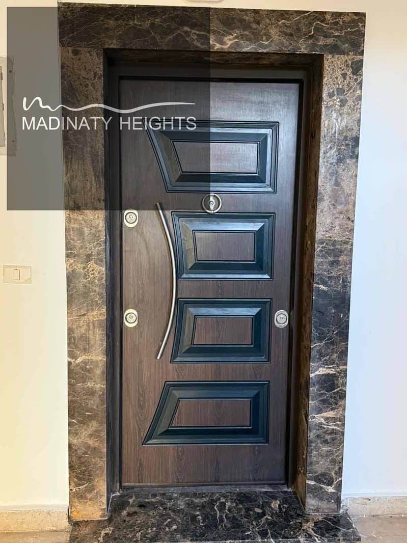 7 8194eba7-932b-4103-93f1-c7955b82e882. jpg