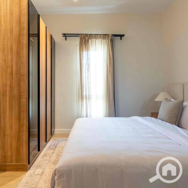 6 605ee44c-4994-43eb-b7aa-6202199aef0f. jpg