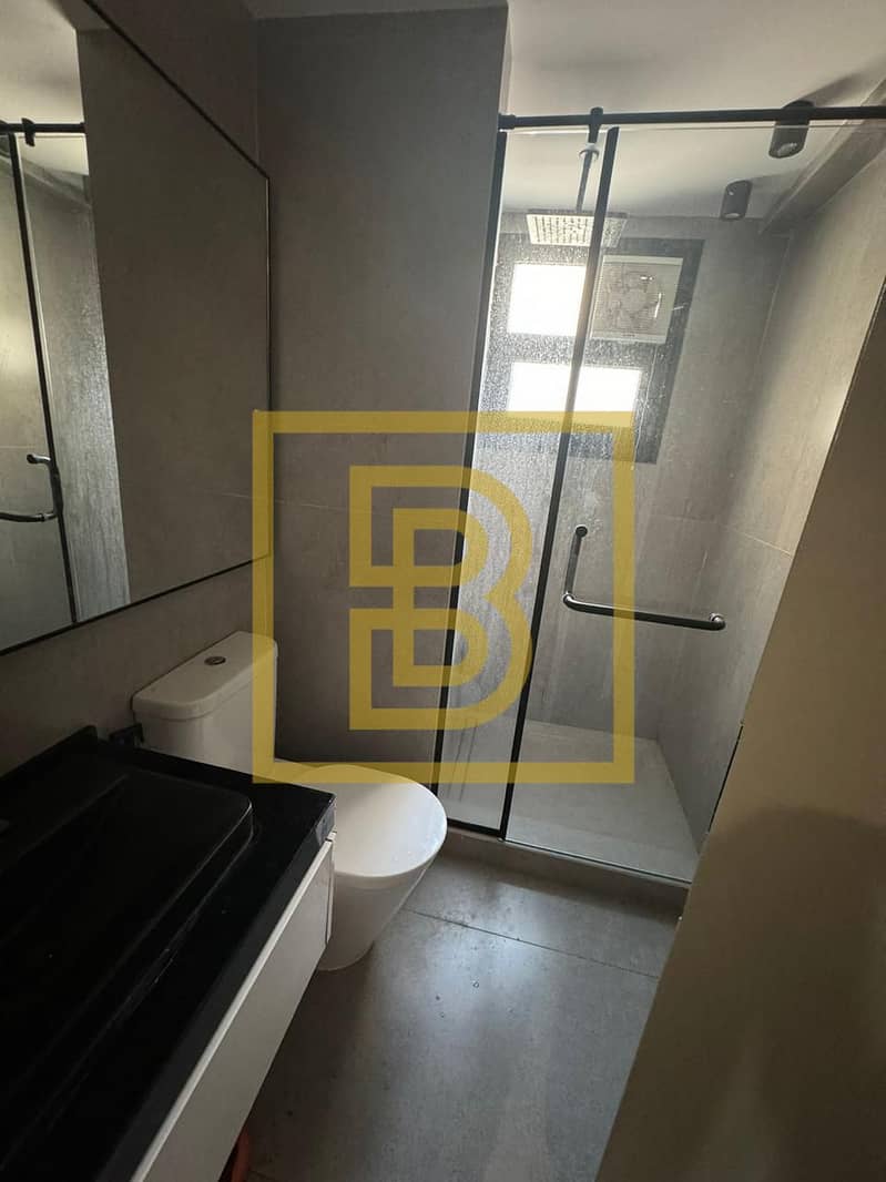 6 WhatsApp Image 2025-10-25 at 12.03. 42 AM. jpeg