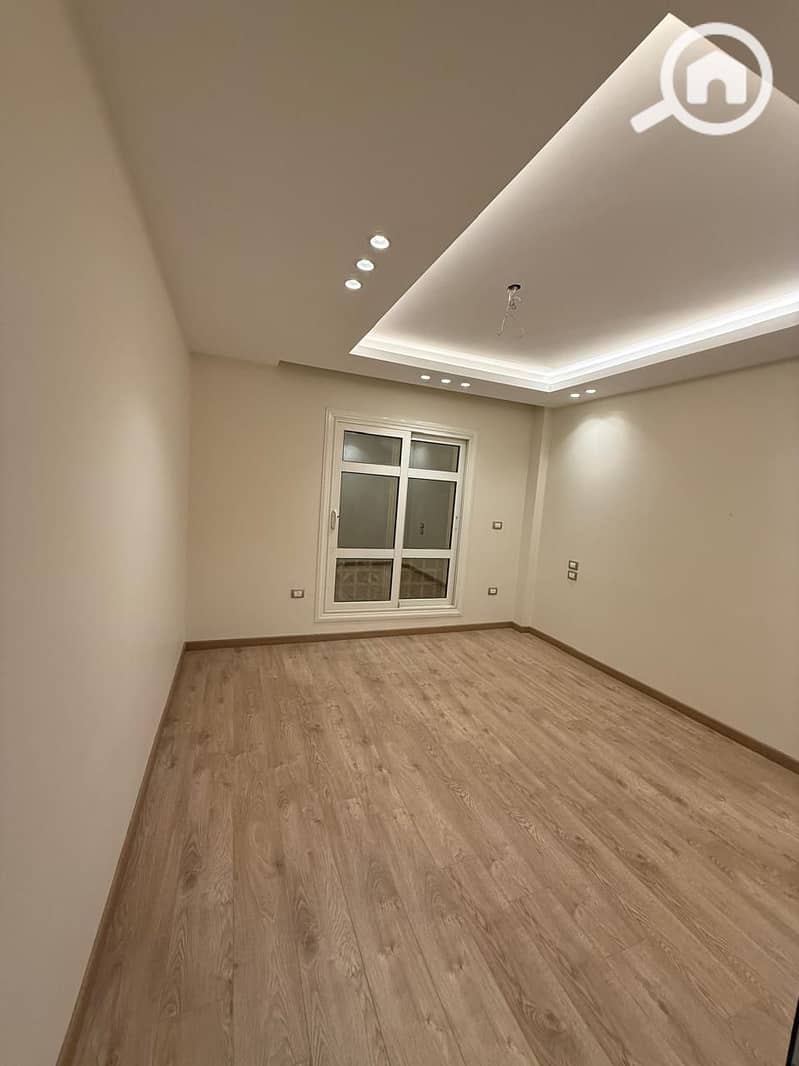 8 b201b70d-cef4-4141-be8d-22749b765a60. jpg