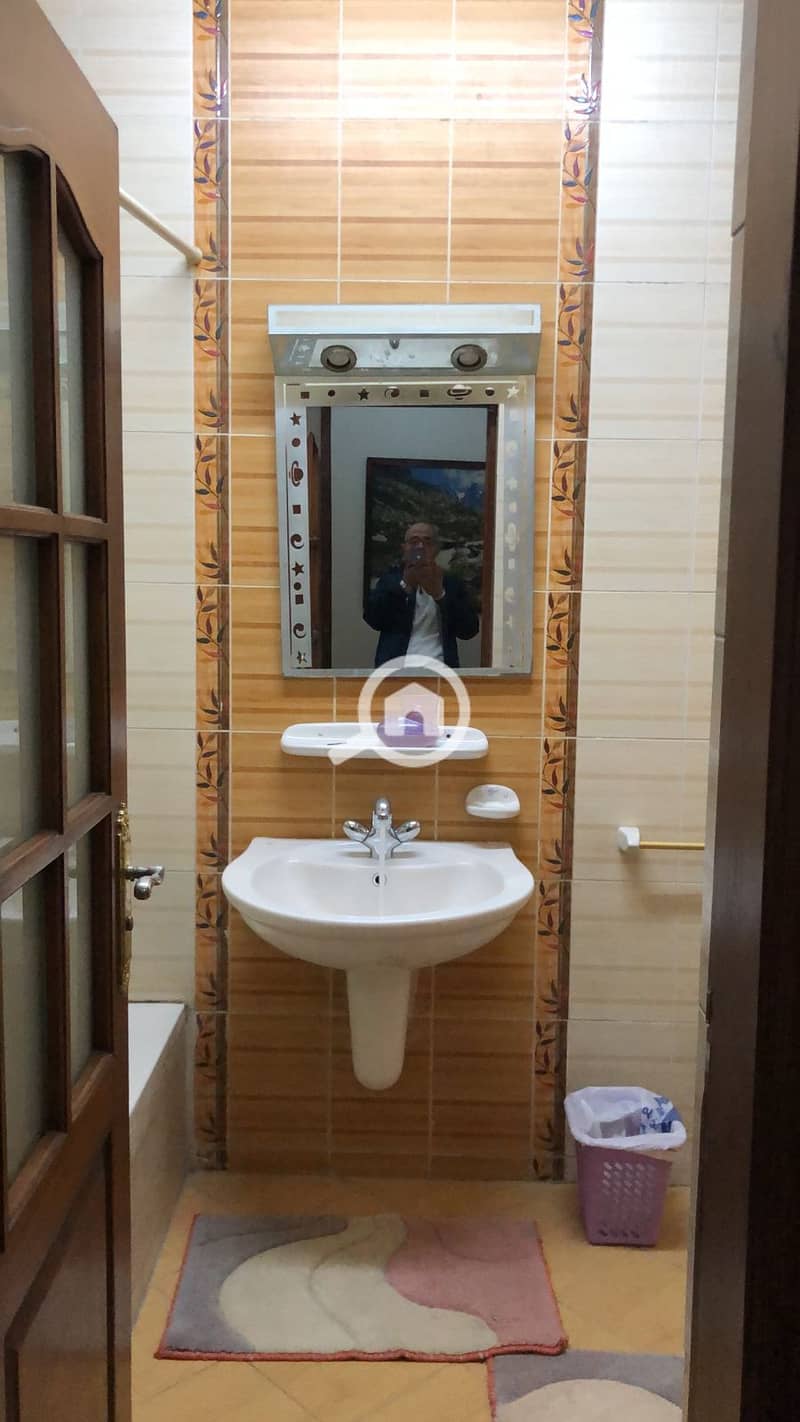 27 a77e3a65-170b-49bb-948e-ea4834e6b548. jpg