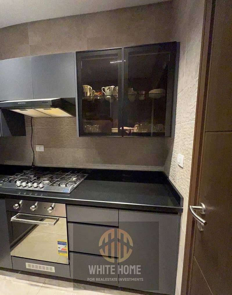 11 8e25e61a-1d14-40be-b0cf-106b4d3c1824. jpeg