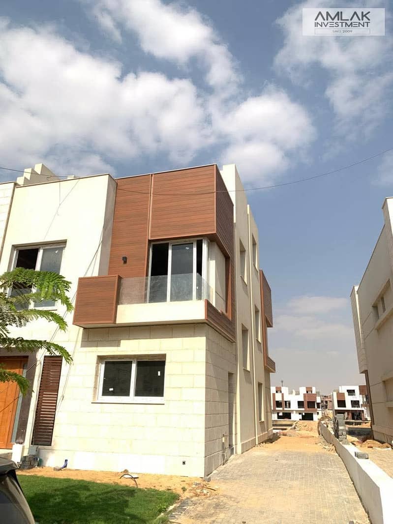 3 54c5b121-94a7-4331-a988-31a27531a0ba. jpeg