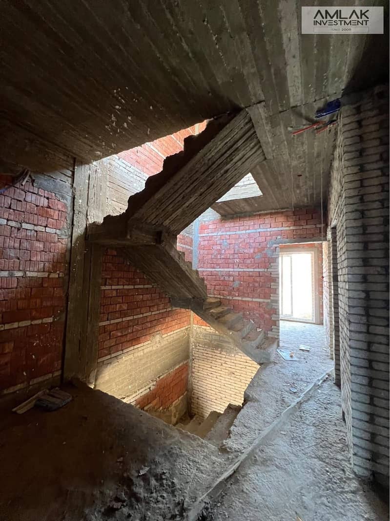 5 8ddd696e-df45-476b-a433-6301425fc080. jpeg