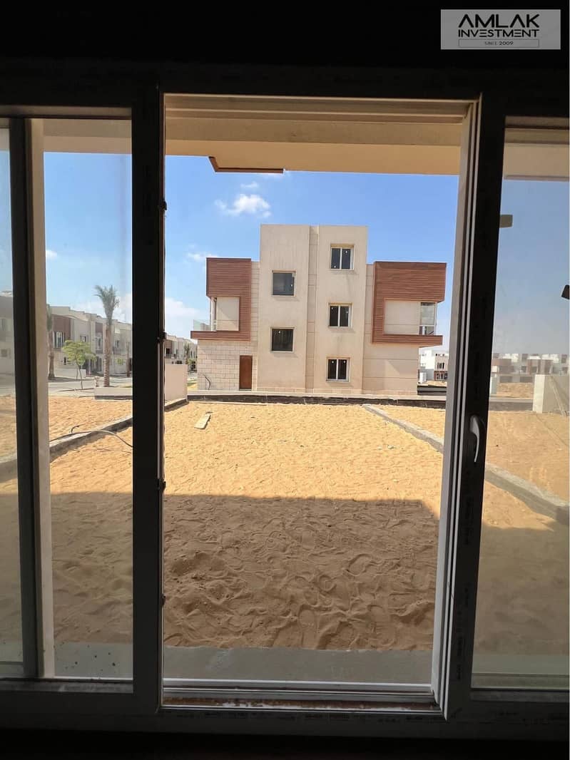 7 864b5fda-20b7-4fa7-8fdc-9de7f465dbe9. jpeg