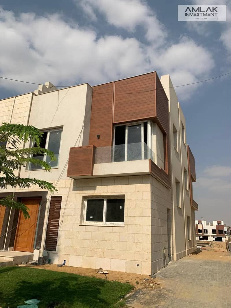 10 f660d453-0d22-4e54-8a18-e6dd421968a8. jpeg