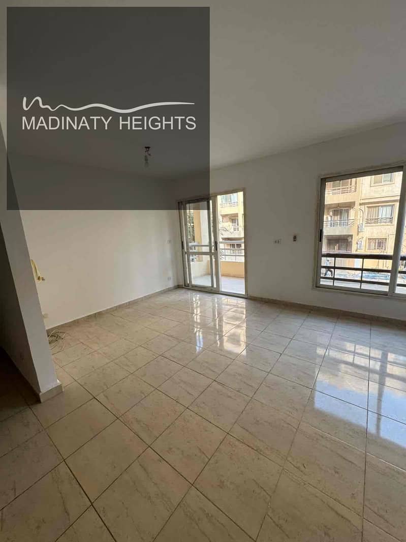 9 c114e503-5d6c-4172-b51b-470f92edd33a. jpg