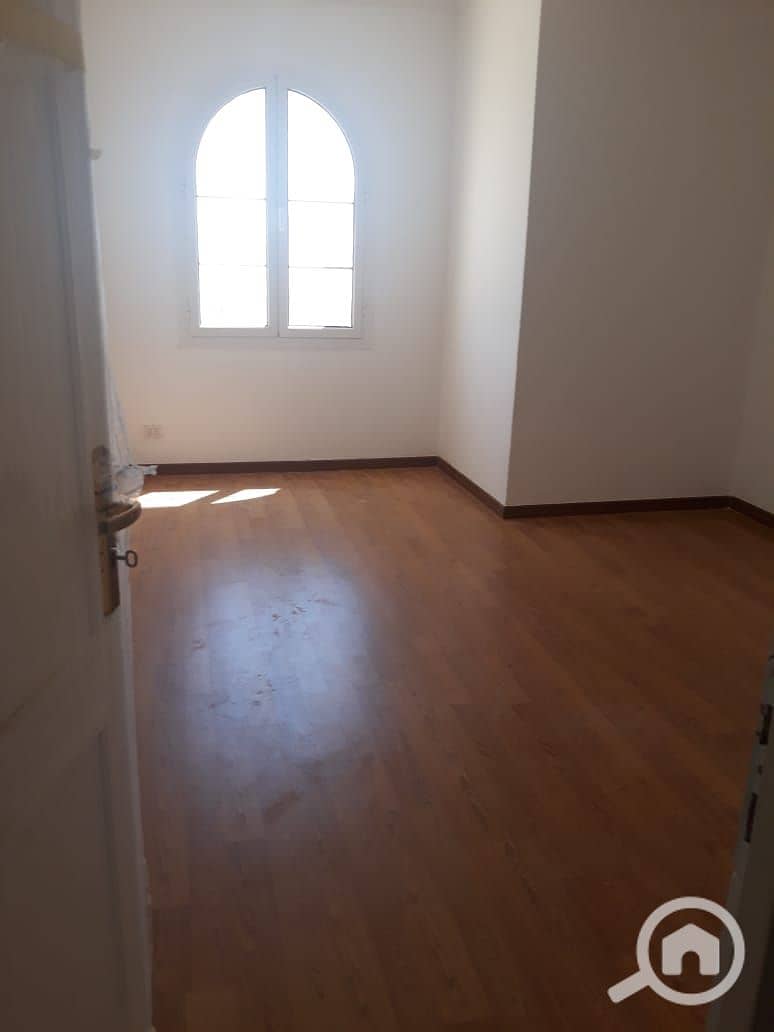 6 25728730-e1e4-4fda-8213-2b7ac347a3ce. jpg