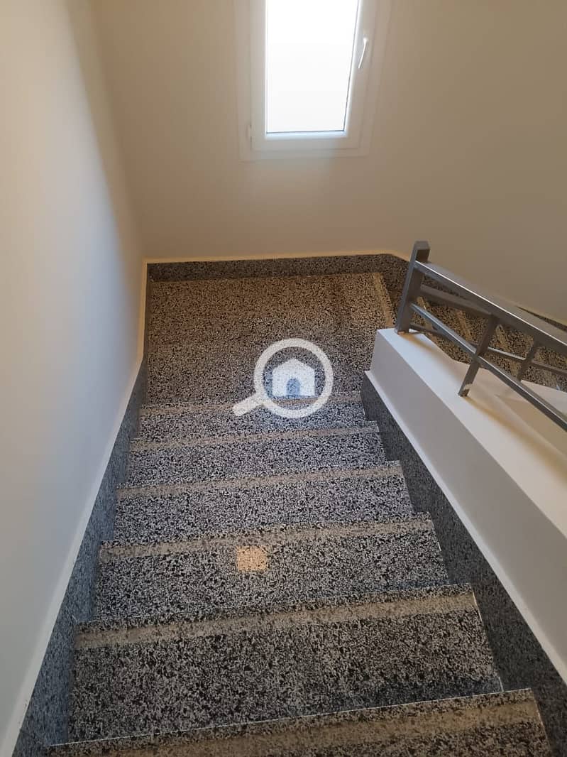 8 WhatsApp Image 2025-11-12 at 12.25. 52 (1). jpeg. jpg