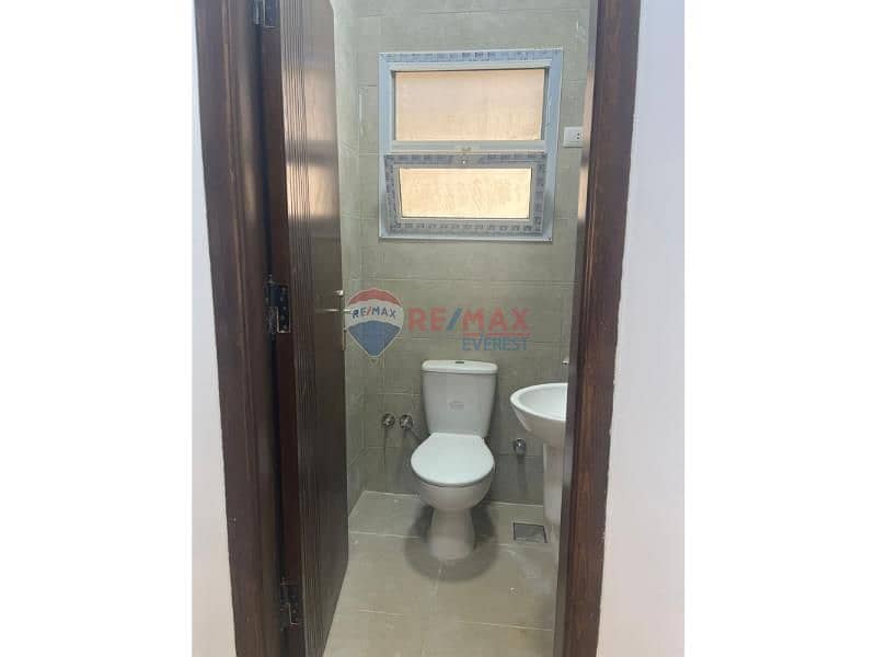 8 68ffda2f-6907-4924-8b72-a32c9dc37352. jfif. jpg