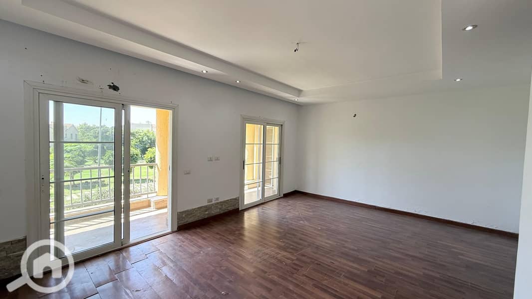 12 708f5cef-8791-4ea8-8b40-17497de9181b. jpg