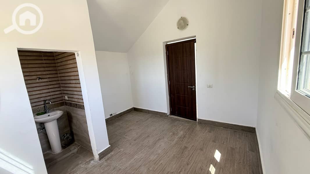 18 c6625130-acc1-4c09-8676-0d7e62a91240. jpg