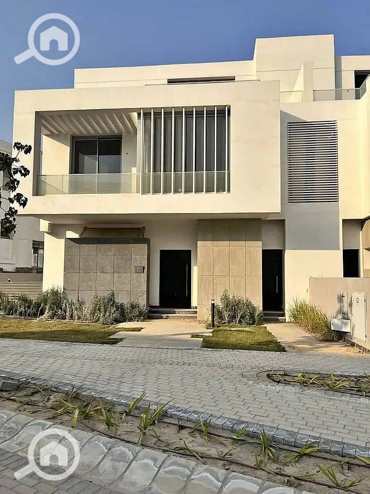 7 32569333-800x600. jpg