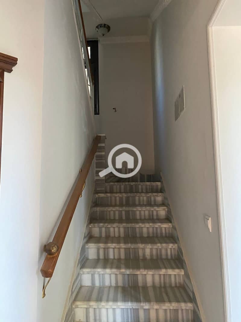 4 45034635-580d-45c1-937d-9099e0bc9df8. jpg