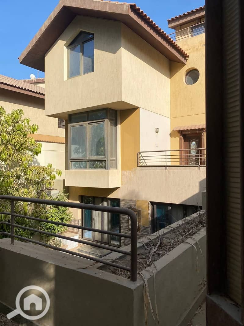 7 b91887b9-6a60-4e49-acc9-e3c7db428d51. jpg