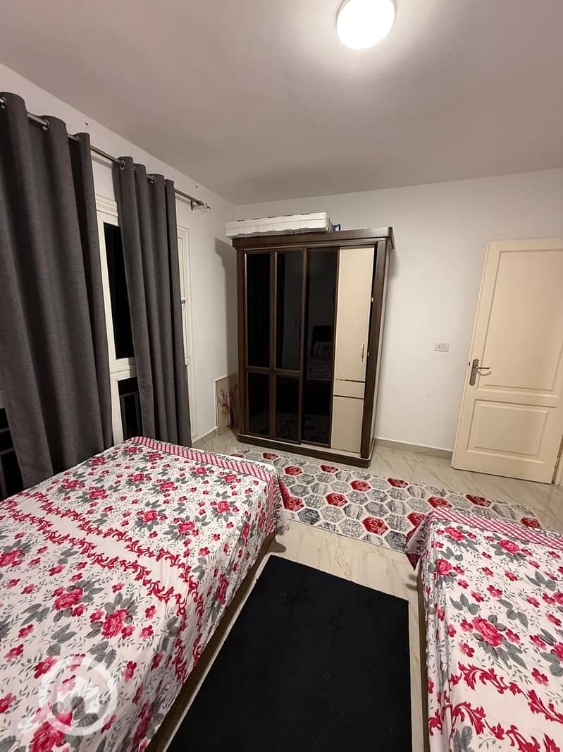 10 75afe647-3ce7-41b6-8309-a13c2db0a999. jpg