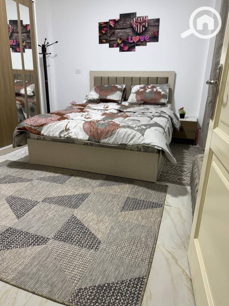 11 aac9d4b6-ec7f-4196-a47d-6633743af91c. jpg