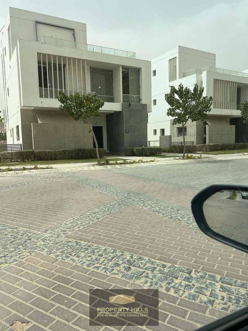 13 415730ad-0f59-4993-bbff-720bb097d6ac. jpg