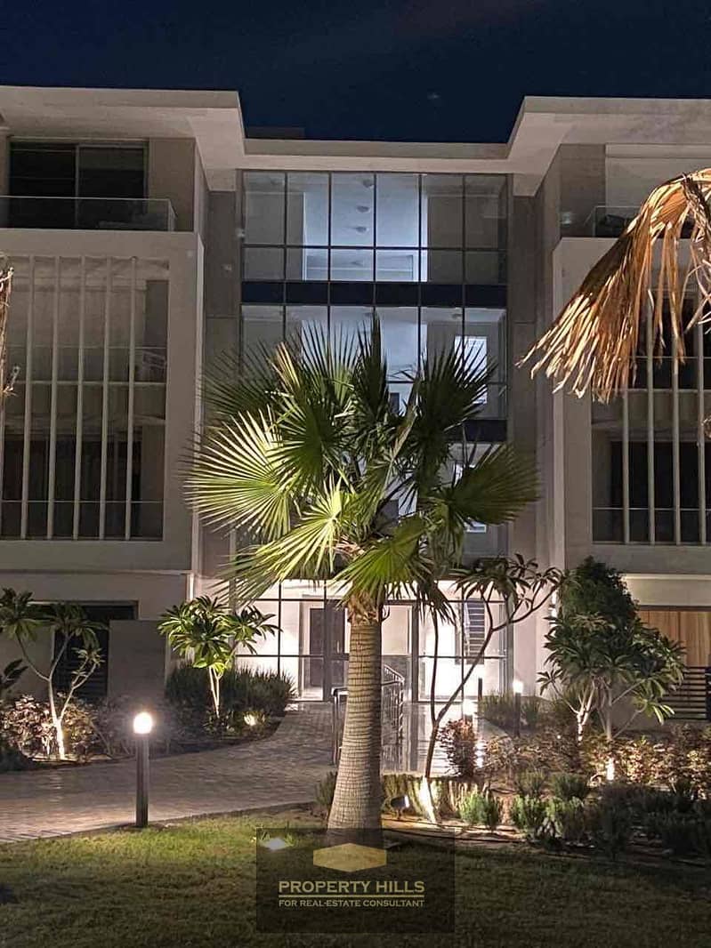 16 fdc901c3-a06f-4c70-9807-22ab713b9573. jpg