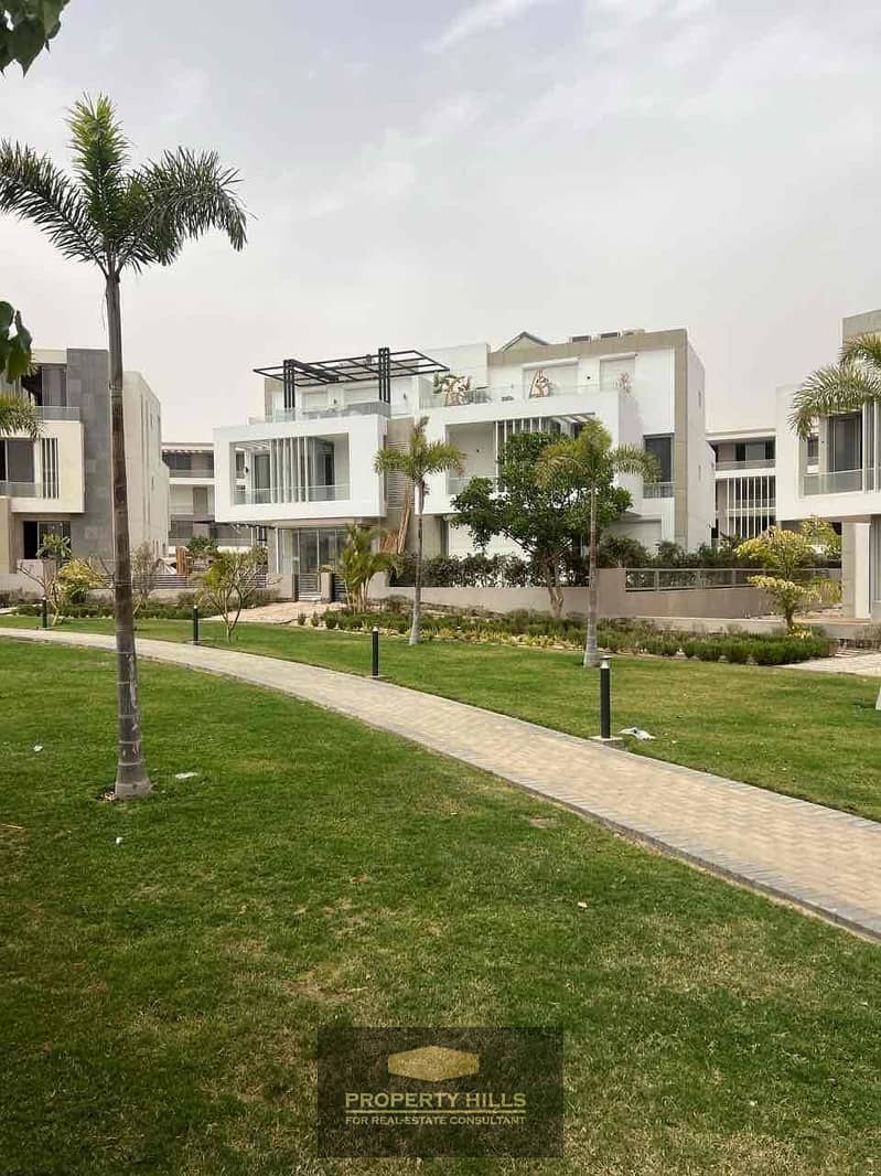 19 b93cd139-ef2e-40ff-b61e-2c7876fe75f8. jpg