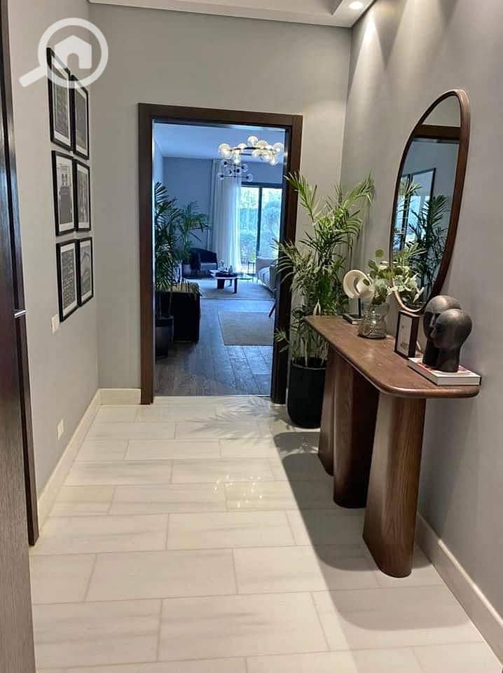 8 8374ff17-2c5f-46d9-8c05-9c6da4916eff. jpg